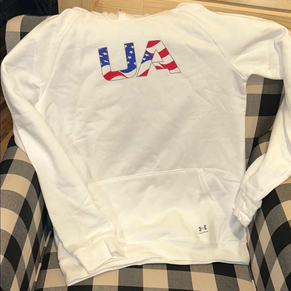 NWT Under Armour youth XL freedom hoodie